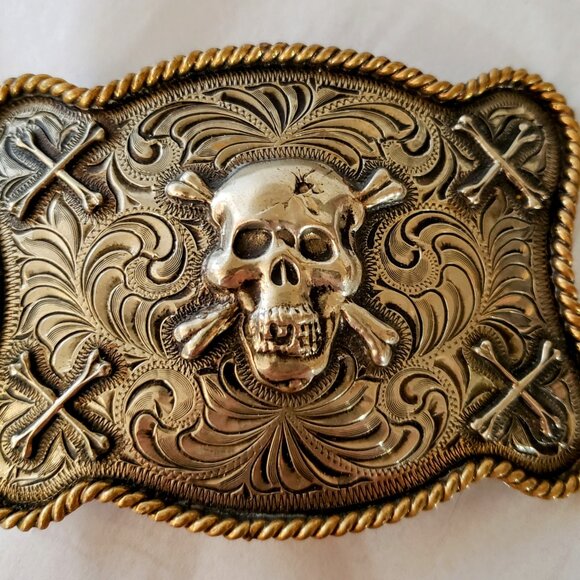 Custom Buckle - Picture 1 of 3